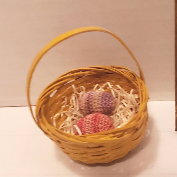 HAND CRAFTED Micro Mini Crocheted Easter Eggs in a Basket - Picture 1 of 3